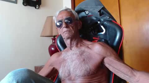 Snapshot of mjmadurengue chatting on 02.20.26 Mario jose online show from 02.20.26