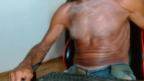 Snapshot of mjmadurengue chatting on 03.14.26 Mario jose online show from 03.14.26