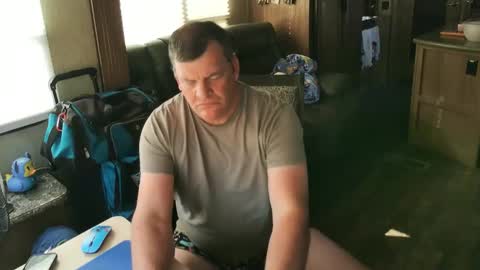 Snapshot of mmmthatsfunnn chatting on 09.18.25 mmmthatsfunnn online show from 09.18.25