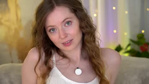 Snapshot of moan_elisa chatting on 05.21.26 moan_elisa online show from 05.21.26
