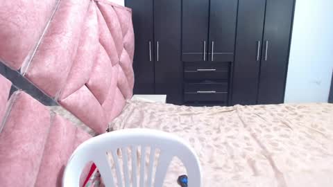 Snapshot of moan_sex1 chatting on 04.21.26 Catalina online show from 04.21.26