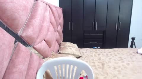 Snapshot of moan_sex1 chatting on 04.23.26 Catalina online show from 04.23.26