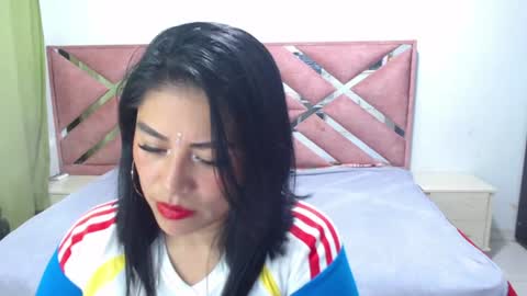 Snapshot of moan_sex1 chatting on 06.24.26 Catalina online show from 06.24.26