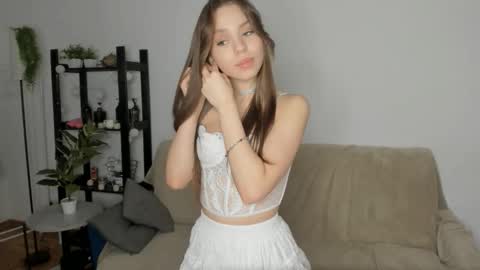 Snapshot of moanshade chatting on 10.19.25 CandyStacy online show from 10.19.25