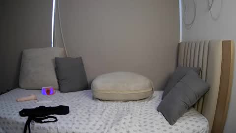 Snapshot of modexusparty chatting on 11.26.25 modexusparty online show from 11.26.25