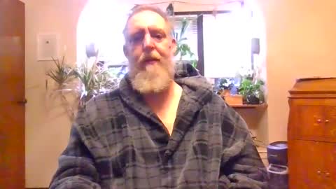 Snapshot of moeblick chatting on 12.05.24 moeblick online show from 12.05.24