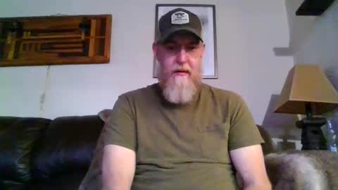 Snapshot of moeblick chatting on 12.18.24 moeblick online show from 12.18.24