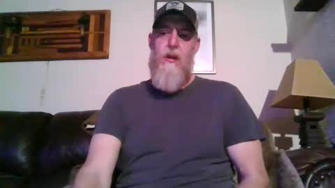 Snapshot of moeblick chatting on 12.22.24 moeblick online show from 12.22.24