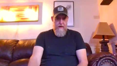 Snapshot of moeblick chatting on 12.30.24 moeblick online show from 12.30.24