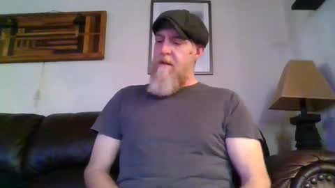 Snapshot of moeblick chatting on 12.31.24 moeblick online show from 12.31.24