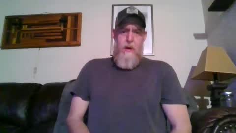 Snapshot of moeblick chatting on 01.28.25 moeblick online show from 01.28.25