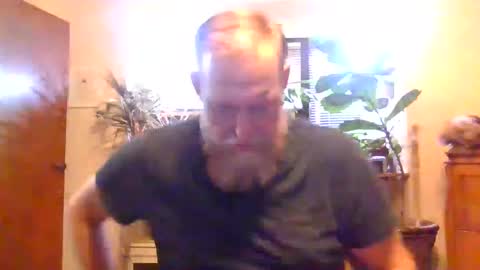 Snapshot of moeblick chatting on 09.24.25 moeblick online show from 09.24.25