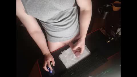 Snapshot of moisturizer777 chatting on 01.08.25 moisturizer777 online show from 01.08.25