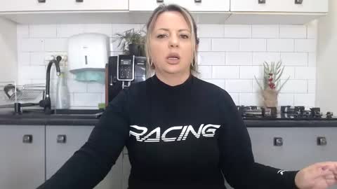 erika online show from 02.20.25