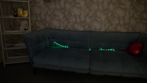 Snapshot of molinmoon chatting on 02.09.26 Rosa online show from 02.09.26