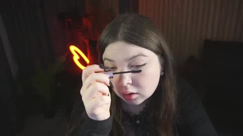 Snapshot of molinmoon chatting on 02.17.26 Rosa online show from 02.17.26