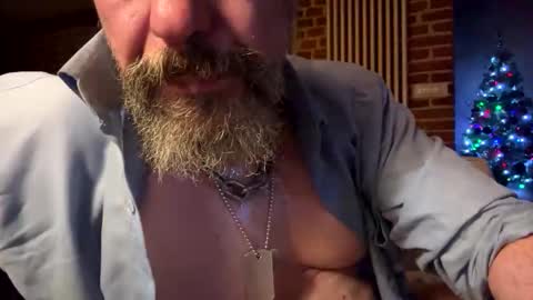 molitsrymale69 online show from 12.20.25