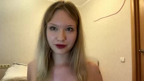 Snapshot of mollieadamek chatting on 05.07.26 Lisa online show from 05.07.26