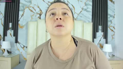 Hey Guys  Im Mollie online show from 03.08.25