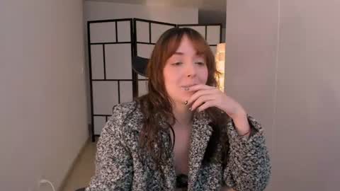 Snapshot of molly_marmalade_ chatting on 06.19.26 MOLLY online show from 06.19.26