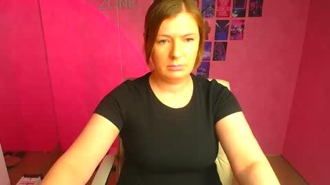 Snapshot of molly_mis chatting on 04.25.26 Molly online show from 04.25.26