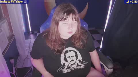 Snapshot of molly_moons chatting on 09.09.25 molly_moons online show from 09.09.25