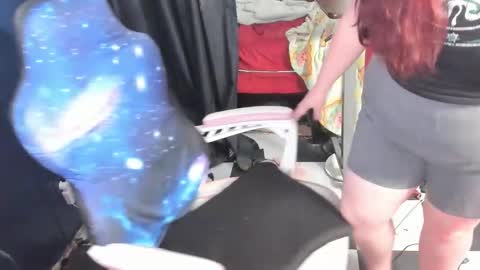 molly_moons online show from 04.15.26