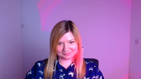 Molly online show from 02.07.25