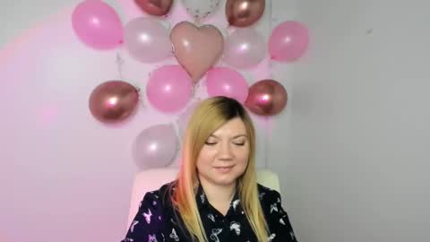 Molly online show from 02.12.25