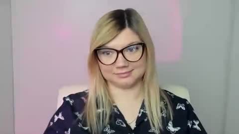 Molly online show from 10.23.25