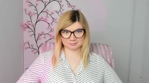 Molly online show from 02.16.26