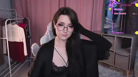 Molly online show from 09.10.25