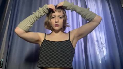 molly_poly online show from 11.17.25