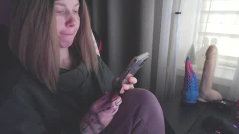 Snapshot of molly_royse chatting on 01.17.25 I have new photos come and see with love Molly online show from 01.17.25