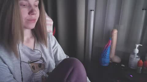 Snapshot of molly_royse chatting on 01.24.25 I have new photos come and see with love Molly online show from 01.24.25