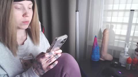 Snapshot of molly_royse chatting on 01.25.25 I have new photos come and see with love Molly online show from 01.25.25