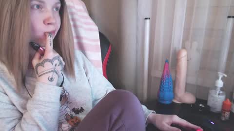Snapshot of molly_royse chatting on 01.25.25 I have new photos come and see with love Molly online show from 01.25.25