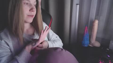 Snapshot of molly_royse chatting on 01.26.25 I have new photos come and see with love Molly online show from 01.26.25