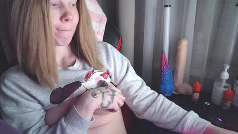 Snapshot of molly_royse chatting on 02.01.25 I have new photos come and see with love Molly online show from 02.01.25