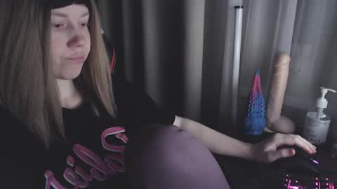 Snapshot of molly_royse chatting on 02.04.25 I have new photos come and see with love Molly online show from 02.04.25