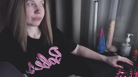 Snapshot of molly_royse chatting on 02.04.25 I have new photos come and see with love Molly online show from 02.04.25