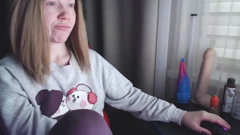 Snapshot of molly_royse chatting on 02.11.25 I have new photos come and see with love Molly online show from 02.11.25