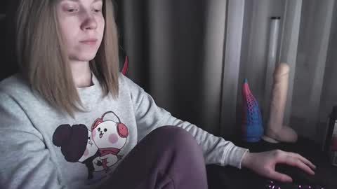 Snapshot of molly_royse chatting on 02.12.25 I have new photos come and see with love Molly online show from 02.12.25