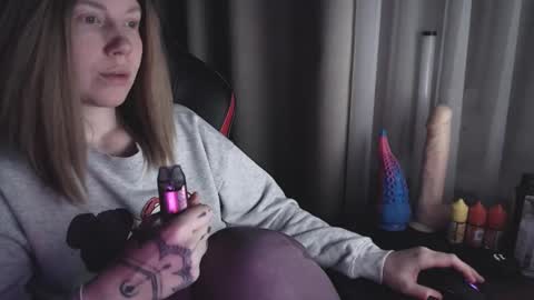 Snapshot of molly_royse chatting on 02.13.25 I have new photos come and see with love Molly online show from 02.13.25