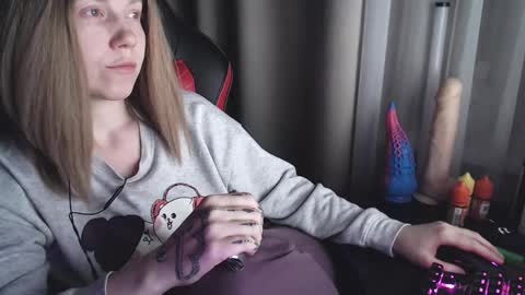 Snapshot of molly_royse chatting on 02.13.25 I have new photos come and see with love Molly online show from 02.13.25