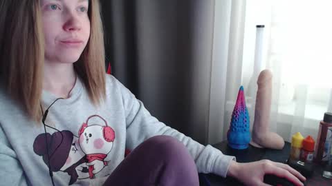 Snapshot of molly_royse chatting on 02.16.25 I have new photos come and see with love Molly online show from 02.16.25