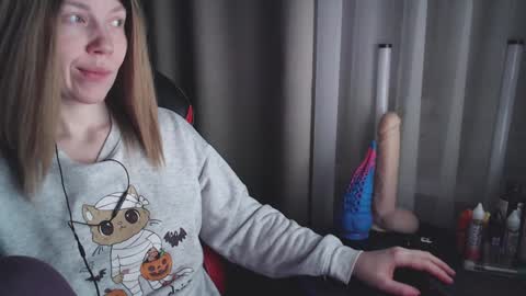 Snapshot of molly_royse chatting on 02.20.25 I have new photos come and see with love Molly online show from 02.20.25