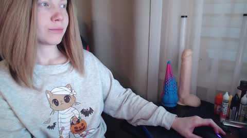 Snapshot of molly_royse chatting on 02.23.25 I have new photos come and see with love Molly online show from 02.23.25