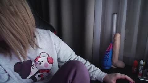 Snapshot of molly_royse chatting on 02.24.25 I have new photos come and see with love Molly online show from 02.24.25