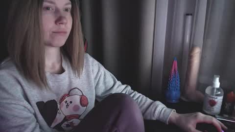 Snapshot of molly_royse chatting on 02.24.25 I have new photos come and see with love Molly online show from 02.24.25